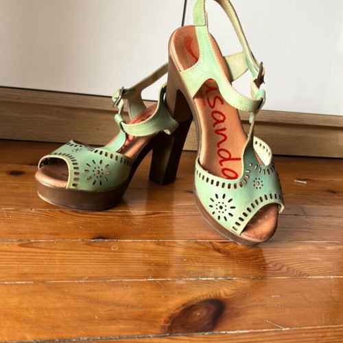 Leather anatomical sandals size 37 used, turquoise, Spanish