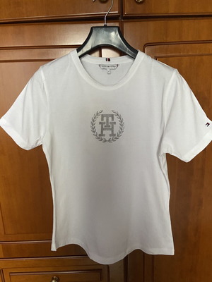 Tommy Hilfiger women's t-shirt new, size S