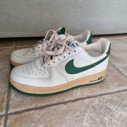 Nike Air Force white with green, like new, size 39