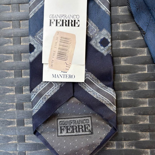 Gianfranco Ferre Silk Tie new, made in Italy