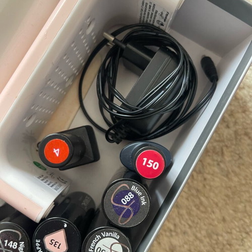Semilac Kori gel manicure set like new with lamp and 15 colors