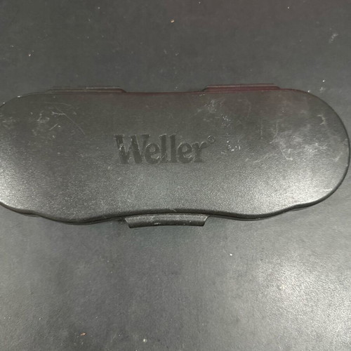 Weller battery soldering iron like new with 4 AA batteries and hi-low function