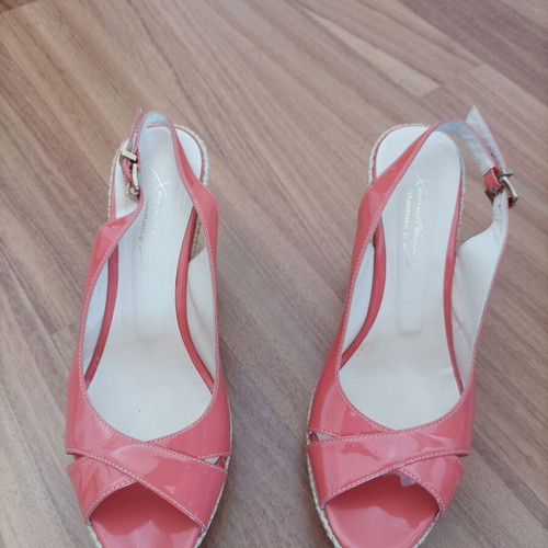 Chaniotakis platforms size 40 like new, beige pink