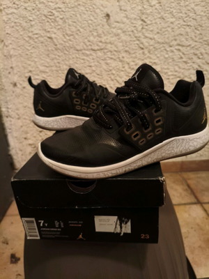 Jordan Grind αθλητικά παπούτσια για αγόρι σε μαύρο, μέγεθος 7Y