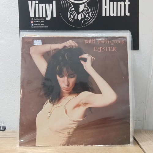 Patti Smith Easter LP used, folk 1978