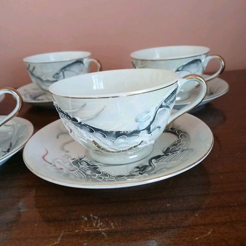 Vintage coffee-tea cups set of 5 with embossed dragon design, porcelain like new