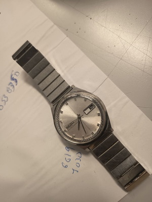 Seiko Diashock 21 6619-7040 (7030) wristwatch like new, gray