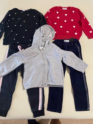 Set of 3 shirts and 2 pants used for girl 3-4 years old