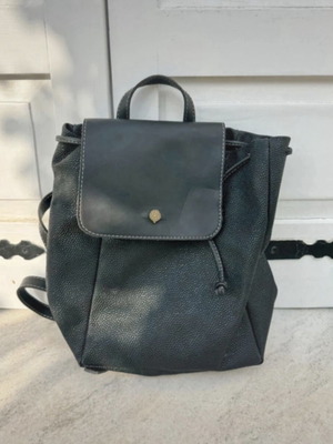 Thiros backpack like new, black