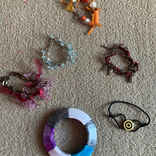 Bracelets set like new (faux bijoux)