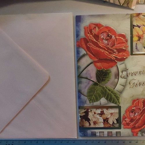 Happy Birthday Roses cards set of 7 with gold foil, like new