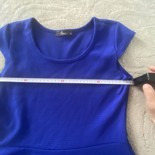 Short dress medium size blue like new