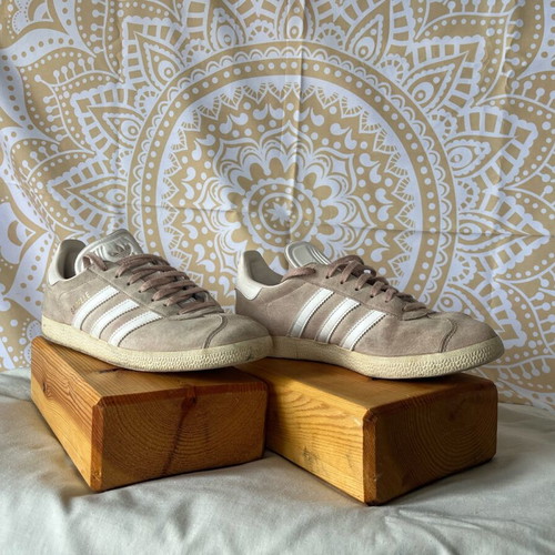Adidas athletic shoes used, size 38