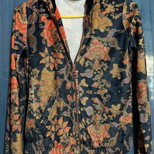 Sugarfree jacket with diamond pattern like new