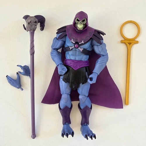 Masters of the Universe Masterverse Revelation Skeletor action figure