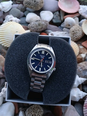 Seiko SRPK87K1J watch new, blue dial