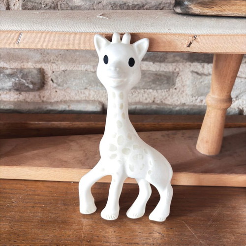 Giraffe toy figure