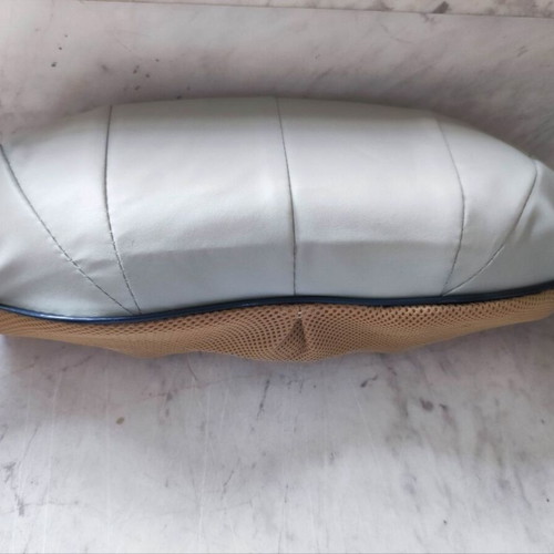 Neck massage device like new