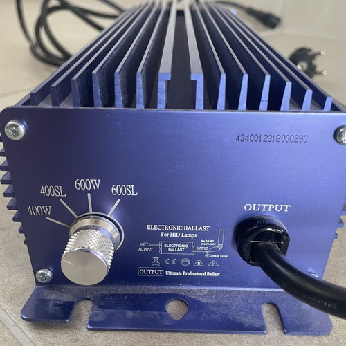 Lumatek Ultimate Professional Ballast 600W digital transformer like new