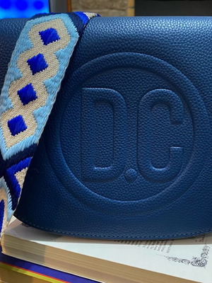 Blue crossbody bag like new
