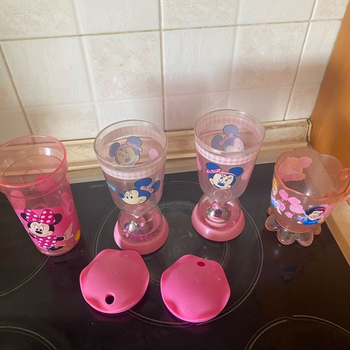 Disney plastic cups like new, set of 4