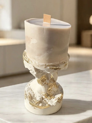 Designer sculptural scented candle new with gold leaf accents