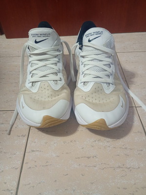 Nike Air Zoom Winflo 8 woman refurbished running shoes size 38 white