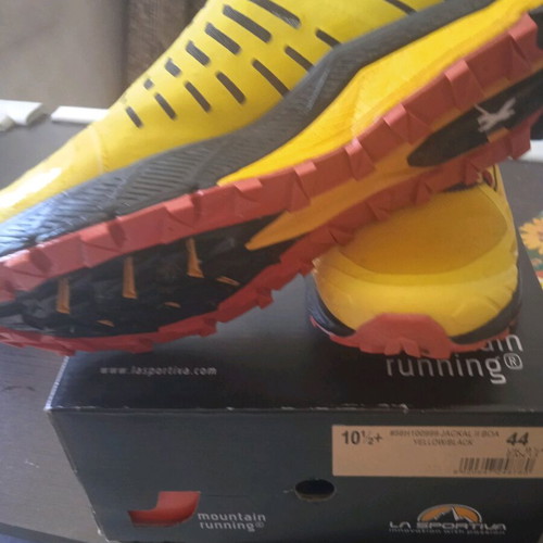 La Sportiva Jackal II BOA mountain running shoes size 44, like new, yellow