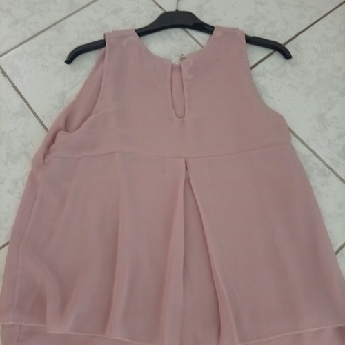 H&M t-shirt like new, pink apple color, size S