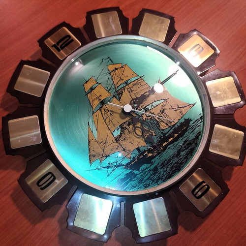 Collectible wall clock used 1960 sailing metal 30cm