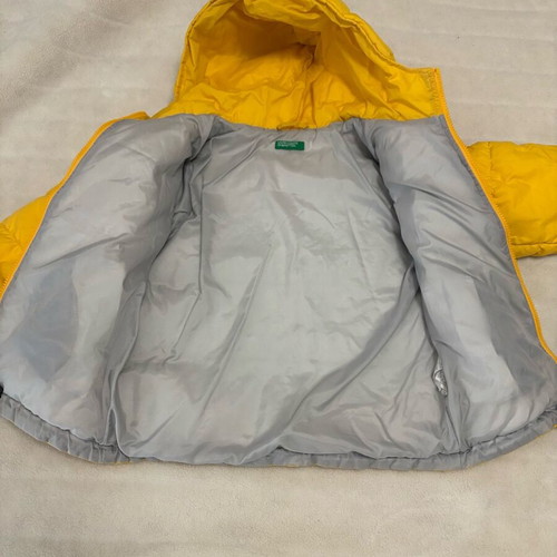 United Colors of Benetton kids coat XXS 2 years like new, yellow
