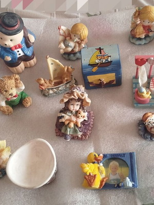 Vintage decorative collection used, made of clay and wood