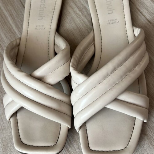 Schuh flat women's slippers like new, size 41, beige