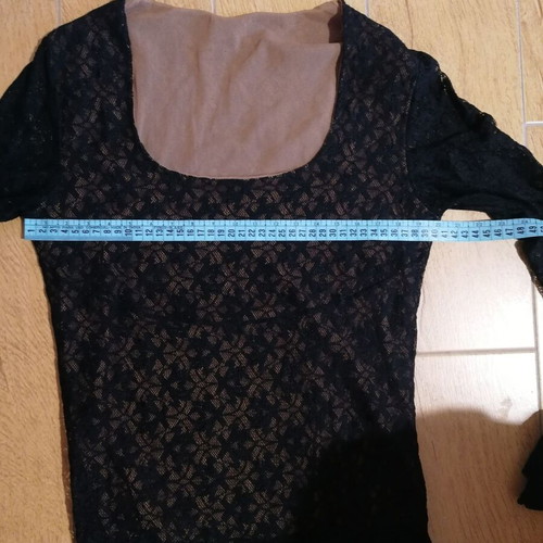 Lace blouse M/L, black, elastic fabric with flattering sleeves