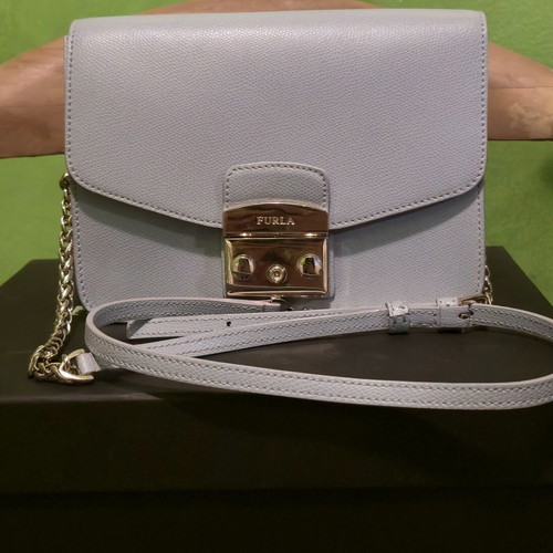 Furla Metropolis shoulder bag like new, blue turquoise leather