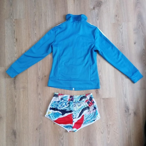 Adidas Venice Beach set like new, multicolor and blue