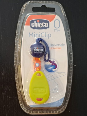 Chicco 0+ pacifier clip with gift baby nail clipper