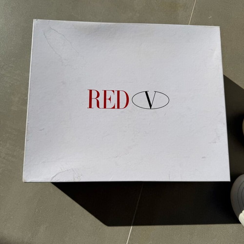 Red Valentino RED(V) sneakers like new, white with pink details size 41