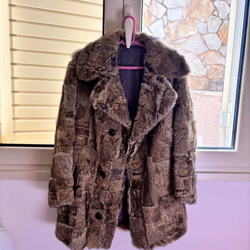 Synthetic fur size large like new, beige