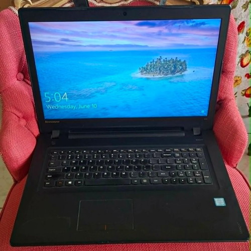 Laptop Ideapad 300-17ISK used, Intel Core i3, 8GB RAM, 300GB HDD, 17 inch