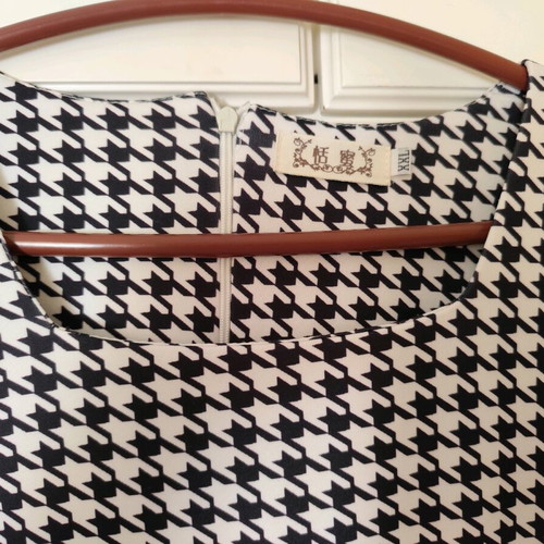 Timeless dress like new, black and white, size XXL