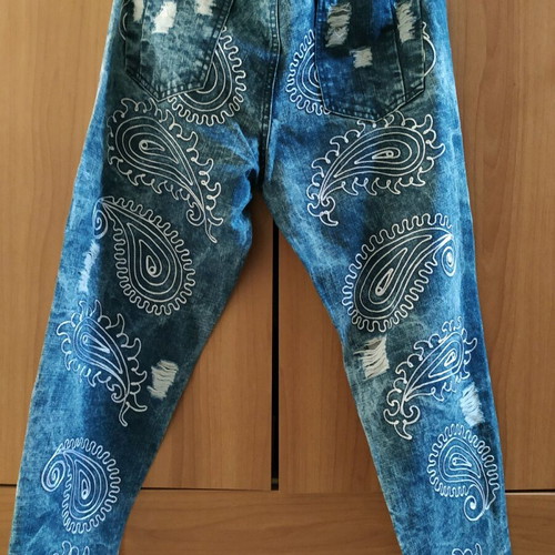 Embroidered denim pants like new, size L