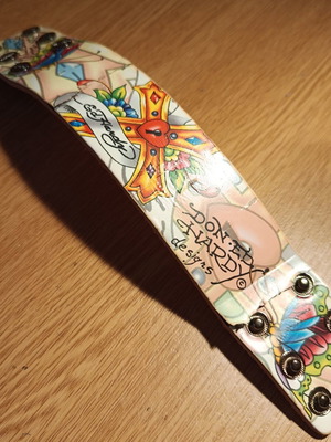 Μπρασελέ Ed Hardy μεταχειρισμένο με φθορές