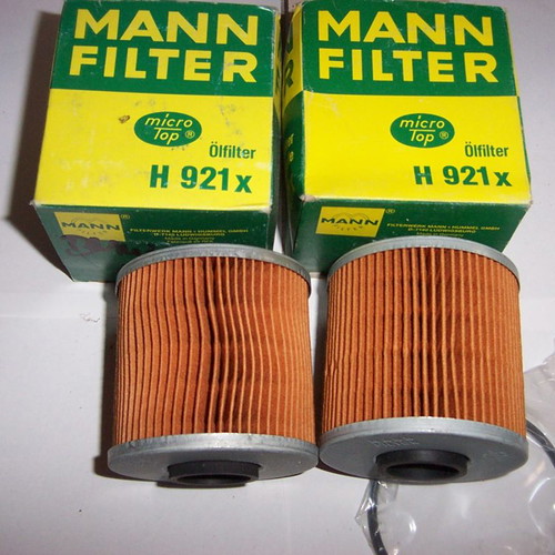 MANN H 921x oil filters for BMW E30 316-318i and E34 518i, new, pack of 2