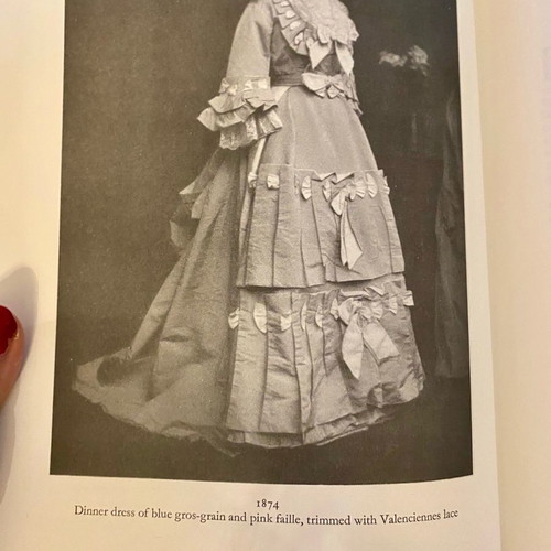 English womens clothing in the nineteenth century like new