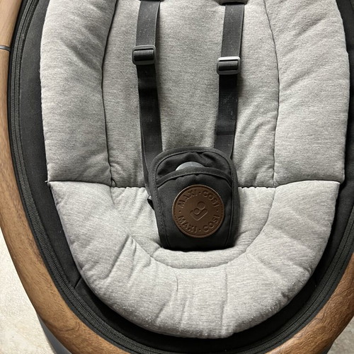 Maxi Cosi Cassia Beyond Graphite baby rocker like new