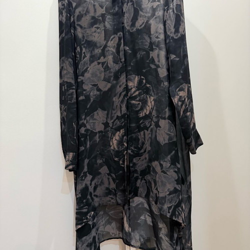 Long shirt H&M like new, black and grey
