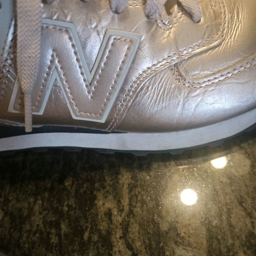 New Balance sneakers like new, size 40, rose gold