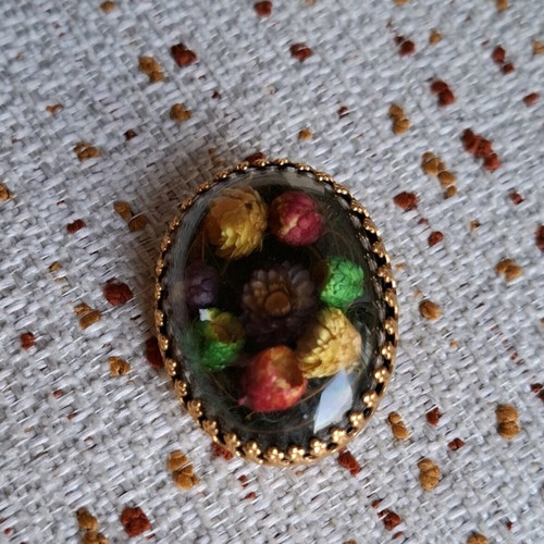 Vintage floral jewelry set like new with earrings, ring and brooch