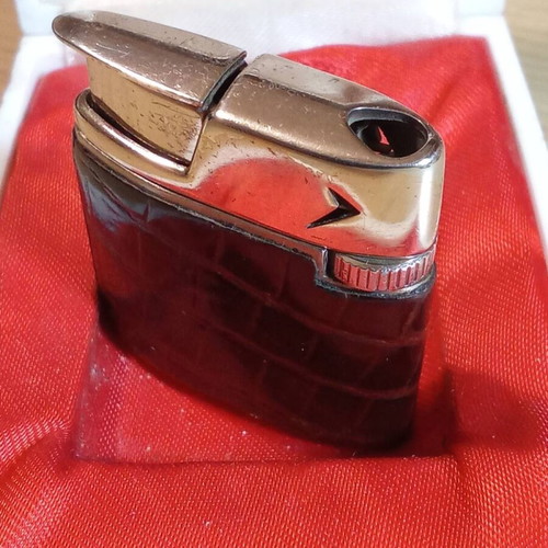 Ronson Varaflame vintage lighter with leather wrap like new